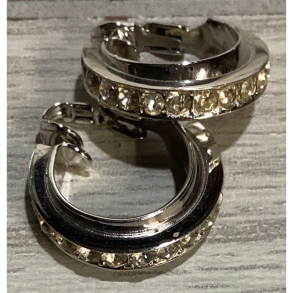 Silvertone Clip on Earrings w/ Faux Diamond‎ Stones Textured Hoops Vintage